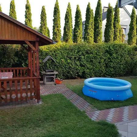 Veronika Vendeghaz Apartament *