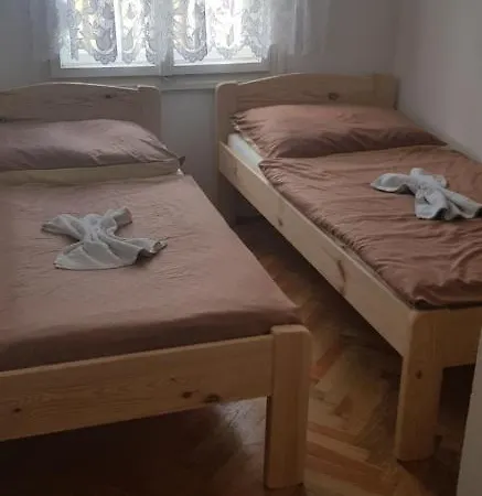 Apartament Veronika Vendeghaz *